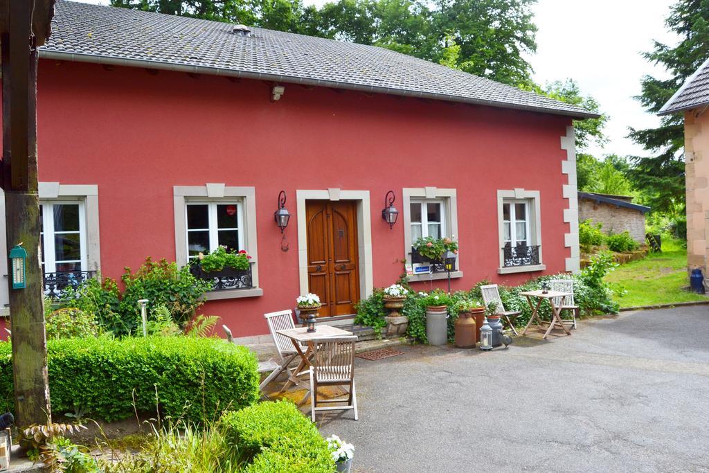 Logis Hotel Domaine Du Moulin Saint-Avold Exteriör bild