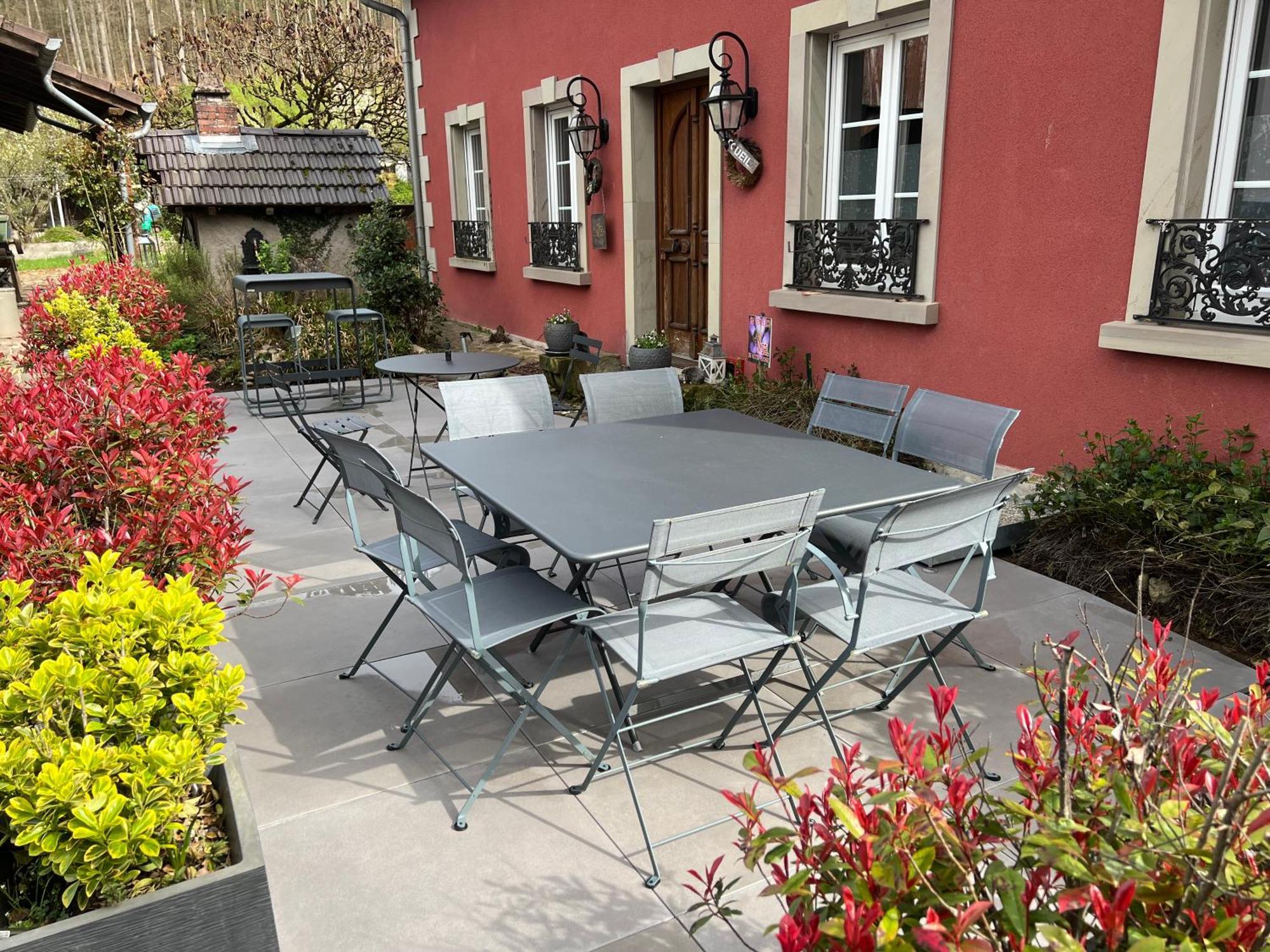 Logis Hotel Domaine Du Moulin Saint-Avold Exteriör bild